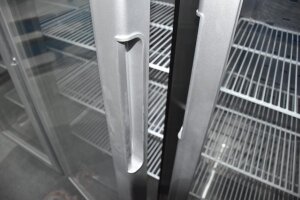 3-türiger Glaskühlschrank Edelstahl 1390L